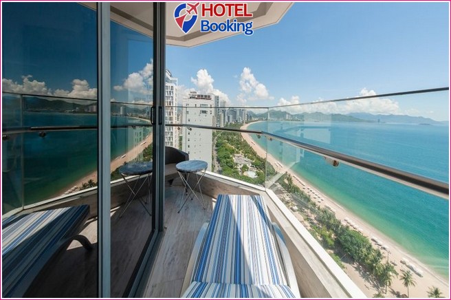 Ban công view Biển của Queen Ann Nha Trang